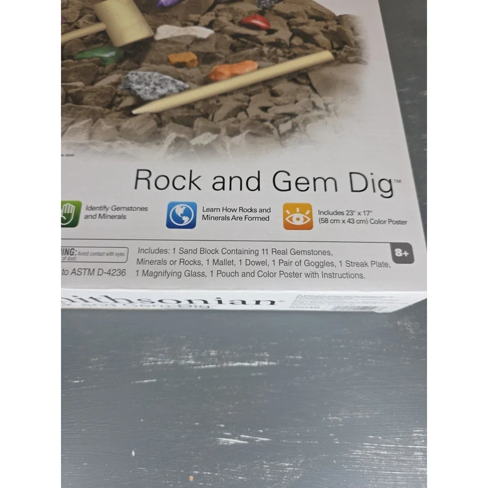 New Smithsonian 52046‎ Rock And Gem Dig Kit 2019